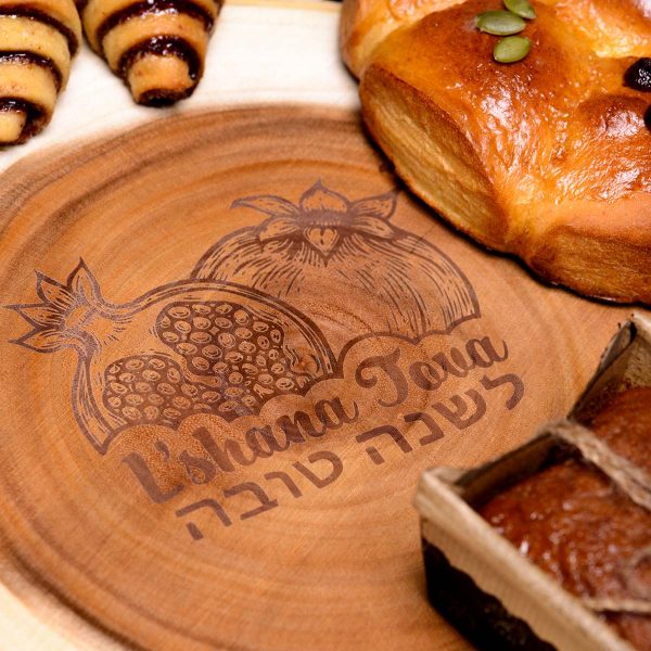 DELUXE Challah Board & Wine Ensemble - Image 2